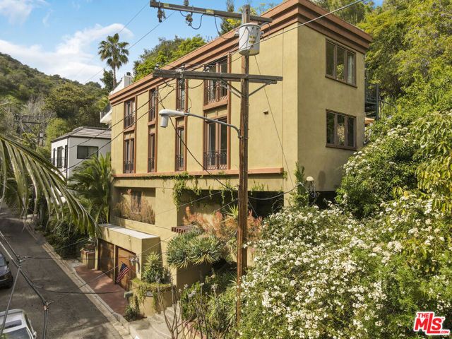 10023 Westwanda Drive, Beverly Hills, CA 90210