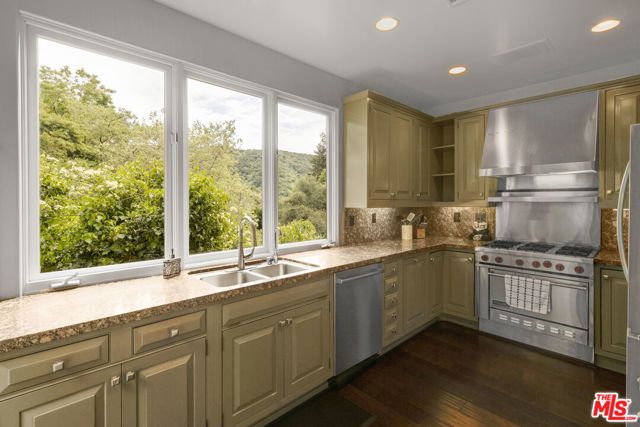 10023 Westwanda Drive, Beverly Hills, CA 90210
