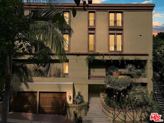 10023 Westwanda Drive, Beverly Hills, CA 90210