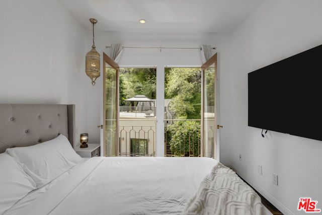 10023 Westwanda Drive, Beverly Hills, CA 90210