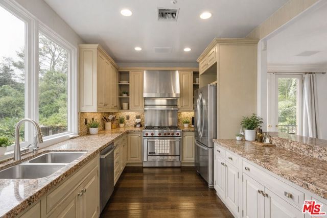 10023 Westwanda Drive, Beverly Hills, CA 90210