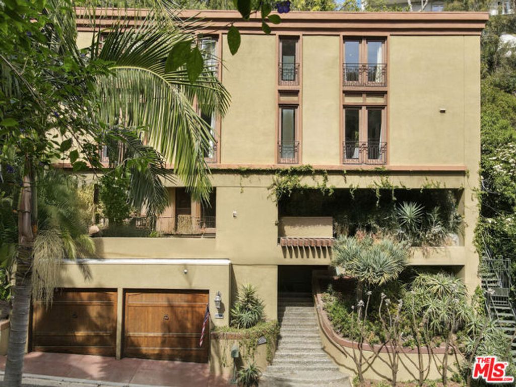 10023 Westwanda Drive, Beverly Hills, CA 90210