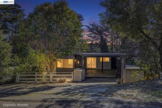 6956 Sayre Drive, Oakland, CA 94611