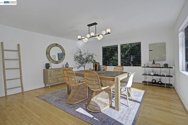 6956 Sayre Drive, Oakland, CA 94611