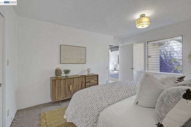 6956 Sayre Drive, Oakland, CA 94611