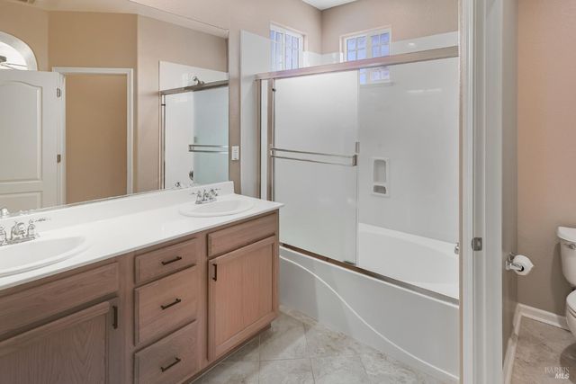 2438 Sheldon Dr, Fairfield, CA 94533