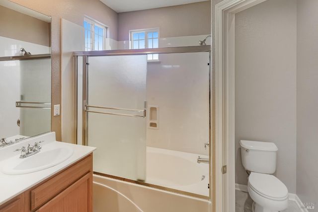 2438 Sheldon Dr, Fairfield, CA 94533