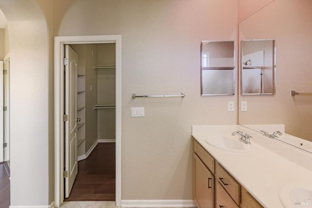 2438 Sheldon Dr, Fairfield, CA 94533