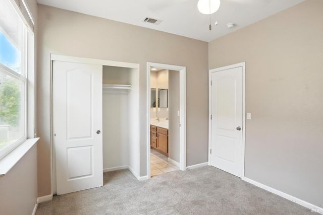 2438 Sheldon Dr, Fairfield, CA 94533