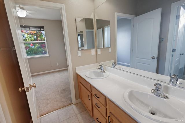 2438 Sheldon Dr, Fairfield, CA 94533