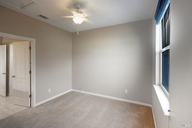 2438 Sheldon Dr, Fairfield, CA 94533