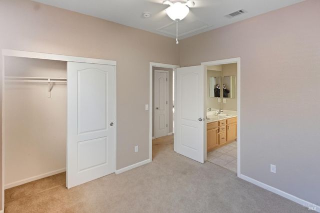 2438 Sheldon Dr, Fairfield, CA 94533