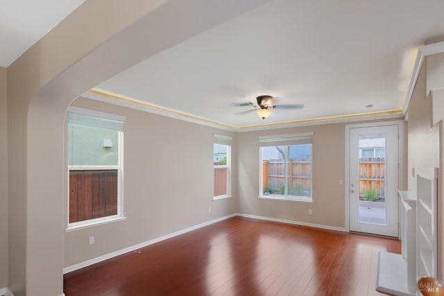 2438 Sheldon Dr, Fairfield, CA 94533