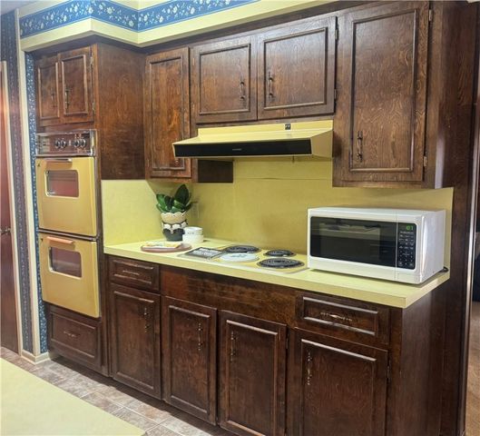 230 Terlingua Dr, Portland, TX 78374