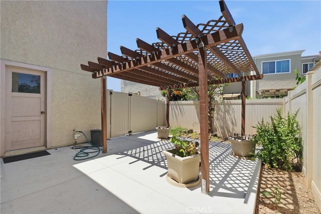 54 Oval Road, Irvine, CA 92604