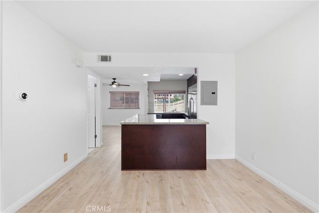 54 Oval Road, Irvine, CA 92604