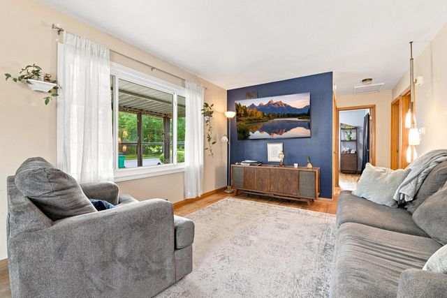 W169N8609 Sheridan DRIVE, Menomonee Falls, WI 53051