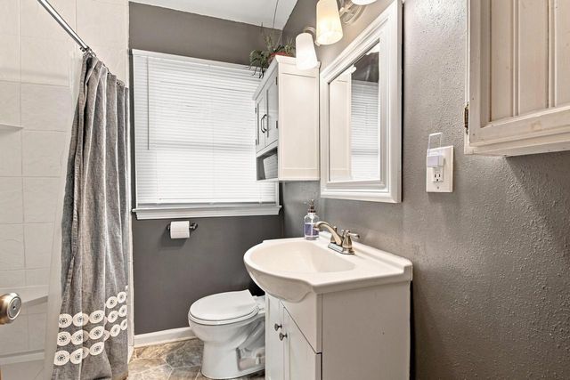 W169N8609 Sheridan DRIVE, Menomonee Falls, WI 53051