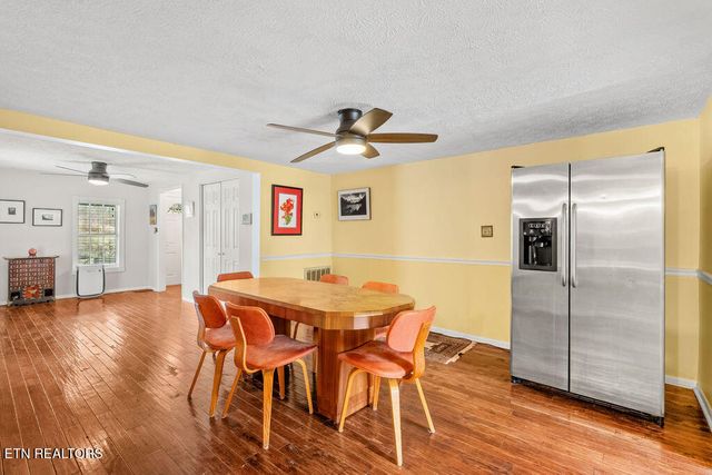 169 Adcock Hollow Rd, Harriman, TN 37748