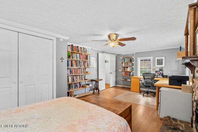 169 Adcock Hollow Rd, Harriman, TN 37748