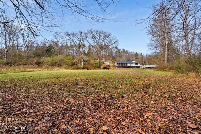 169 Adcock Hollow Rd, Harriman, TN 37748