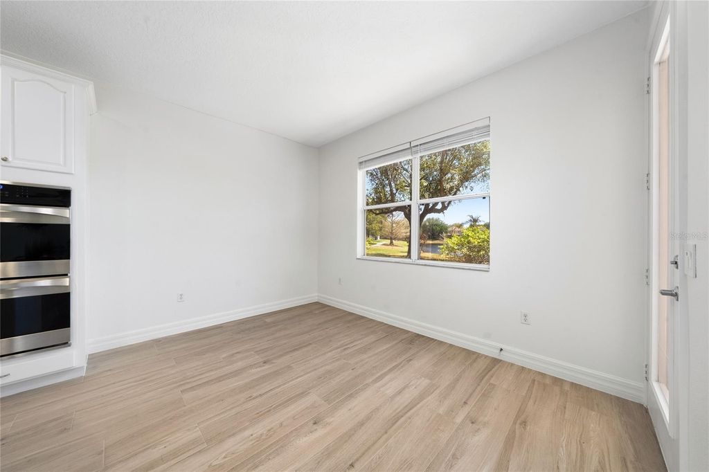 Image 17 of property listing at 9920 CHORLTON CIRCLE, Orlando, FL 32832