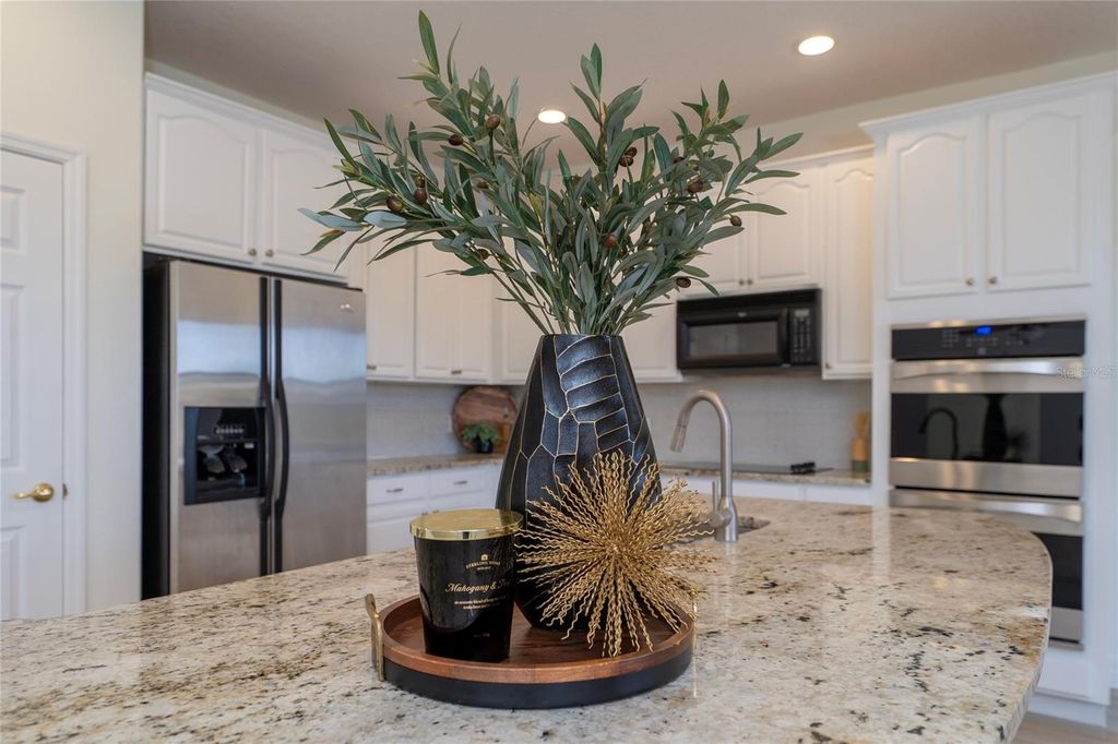 Image 20 of property listing at 9920 CHORLTON CIRCLE, Orlando, FL 32832