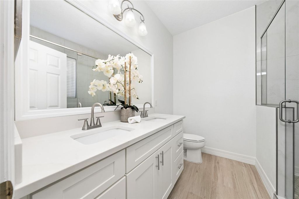 Image 33 of property listing at 9920 CHORLTON CIRCLE, Orlando, FL 32832