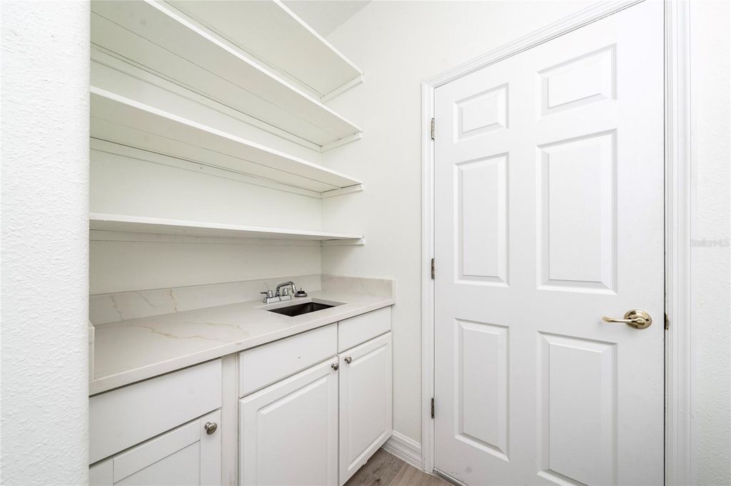 Image 37 of property listing at 9920 CHORLTON CIRCLE, Orlando, FL 32832