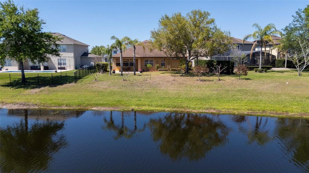 Image 7 of property listing at 9920 CHORLTON CIRCLE, Orlando, FL 32832