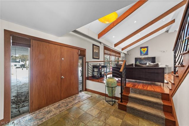 26332 Annesley Road, Beachwood, OH 44122