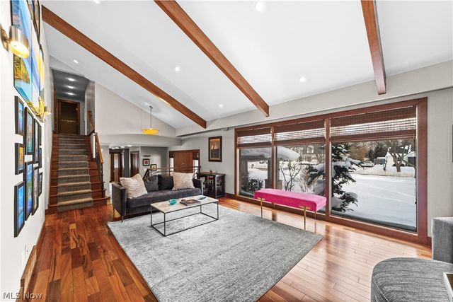 26332 Annesley Road, Beachwood, OH 44122