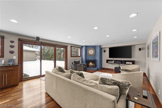 26332 Annesley Road, Beachwood, OH 44122