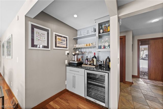 26332 Annesley Road, Beachwood, OH 44122