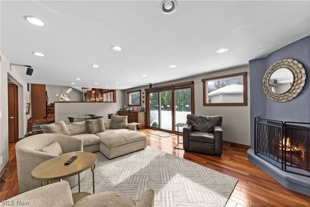 26332 Annesley Road, Beachwood, OH 44122