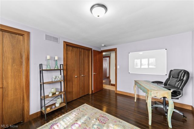 26332 Annesley Road, Beachwood, OH 44122