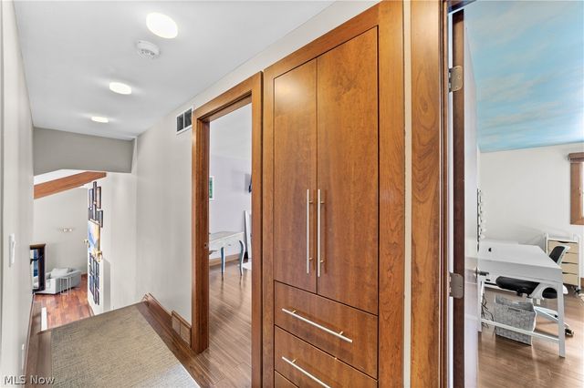 26332 Annesley Road, Beachwood, OH 44122