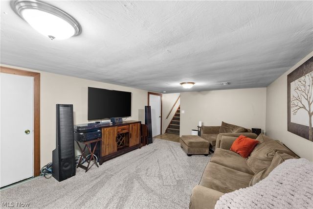 26332 Annesley Road, Beachwood, OH 44122