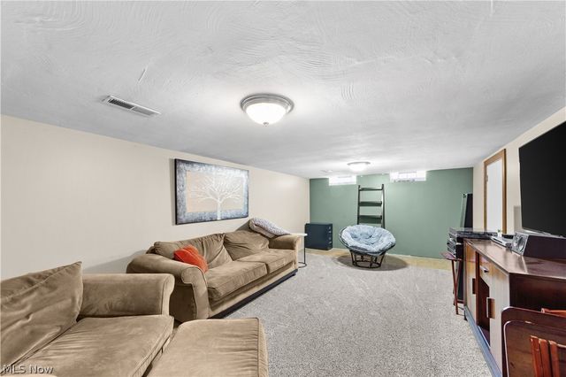 26332 Annesley Road, Beachwood, OH 44122