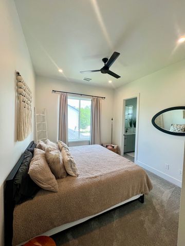2407 Crossman Avenue, Dallas, TX 75212