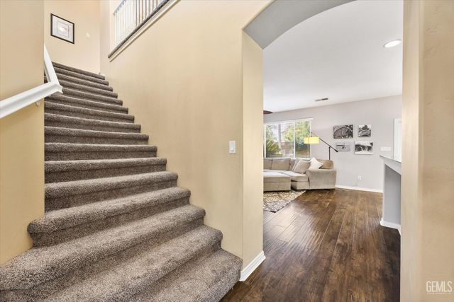 6009 Lakewood Shores Drive, Bakersfield, CA 93312