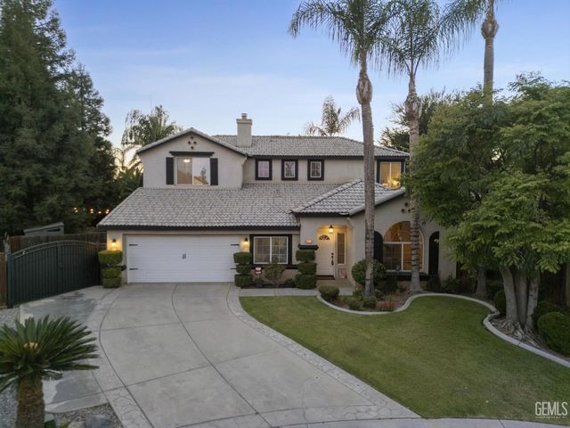 6009 Lakewood Shores Drive, Bakersfield, CA 93312