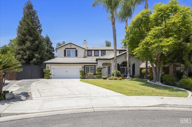 6009 Lakewood Shores Drive, Bakersfield, CA 93312
