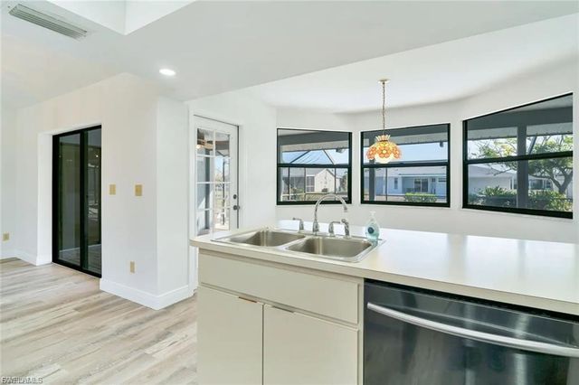 4145 SW 6th PL, Cape Coral, FL 33914