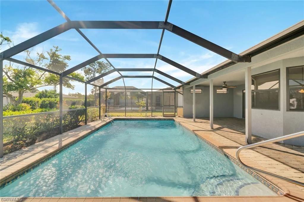 Image 14 of property listing at 4145 SW 6th PL, Cape Coral, FL 33914