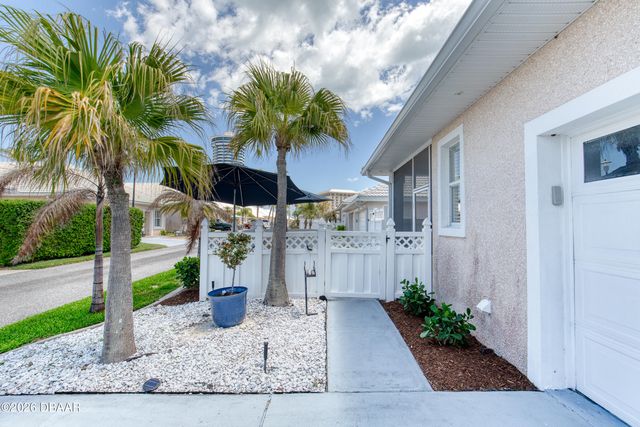 169 Key Colony Court, Daytona Beach Shores, FL 32118