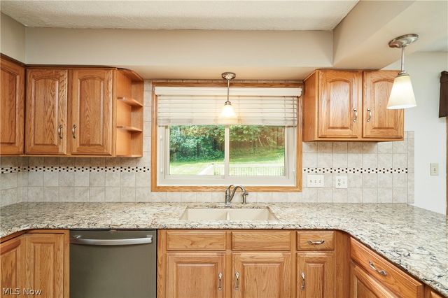 792 Jolson Avenue, Akron, OH 44319