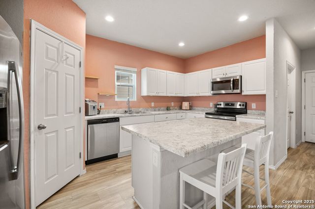 4810 heathers cross, St Hedwig, TX 78152