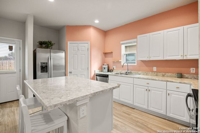 4810 heathers cross, St Hedwig, TX 78152