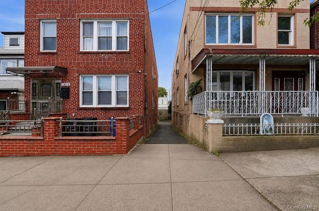 2876 Harrington Avenue, Bronx, NY 10461